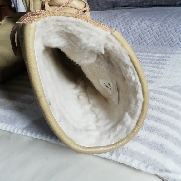 Deer/Moose skin mukluks - Picture 5 of 9